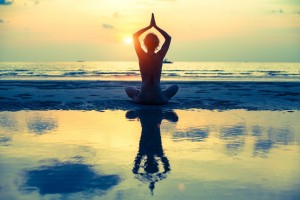 Yoga : 10 accessoires essentiels !